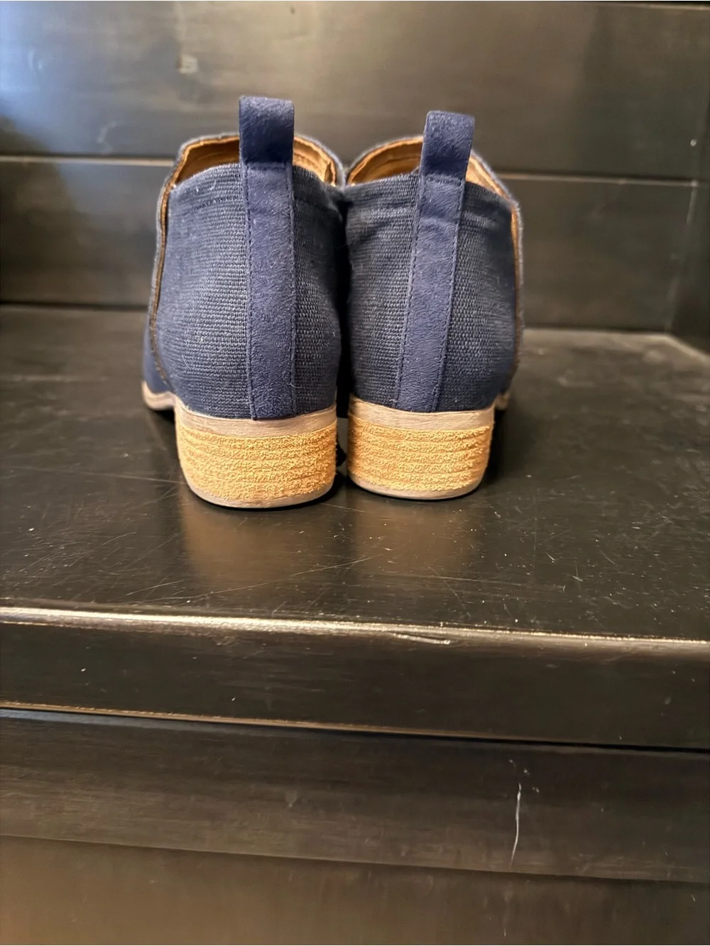 Toms low stacked